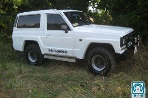 Nissan Patrol  1990 №422844