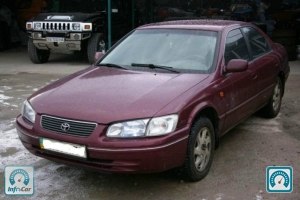 Toyota Camry  1998 №468135
