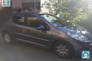 Peugeot 207  2011 615266