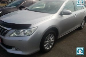 Toyota Camry 2.4 AT 2012 619674