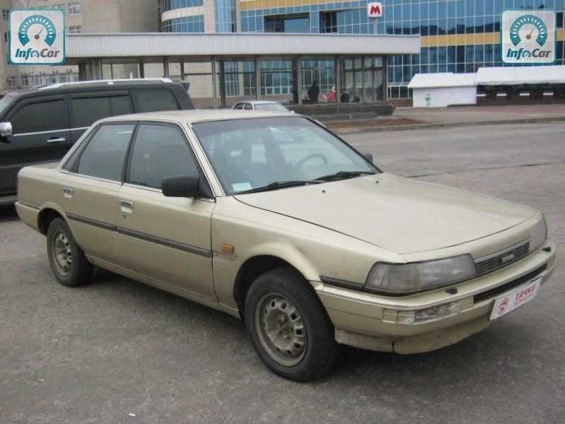 Toyota Camry 1987 универсал