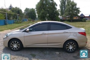 Hyundai Accent  2011 683498