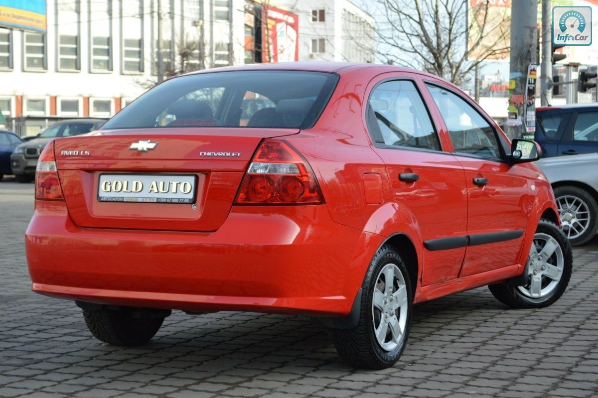 Купить автомобиль Chevrolet Aveo 2008 (красный) с пробегом