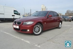 BMW 3 Series  2011 701586
