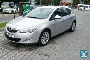 Opel Astra J 2010 719523