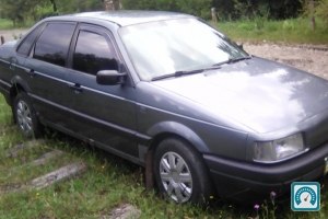 Volkswagen Passat 3 1991 724114