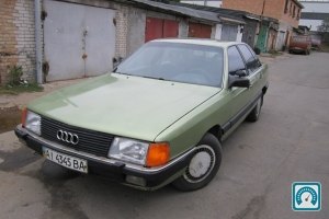 Audi 100  1985 732974