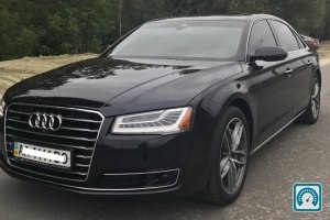 Audi A8  2015 734084