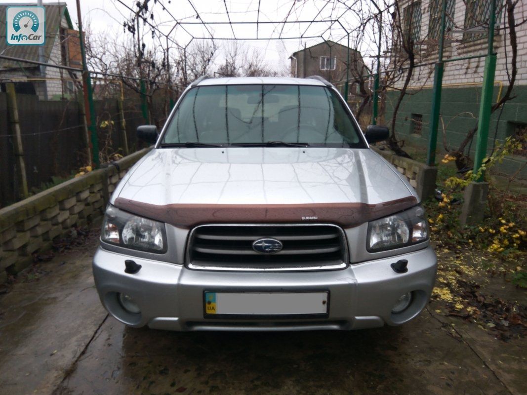 Купить автомобиль Subaru Forester 2.0X 2003 (серебряный) с