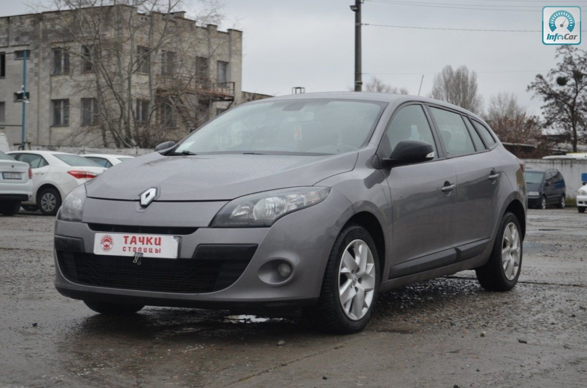 Купить автомобиль Renault Megane 2011 (серый) с пробегом