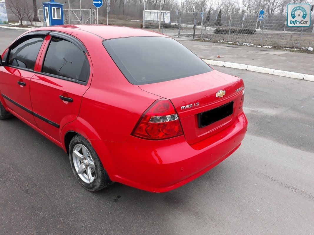 Купить автомобиль Chevrolet Aveo LS 2011 (красный) с