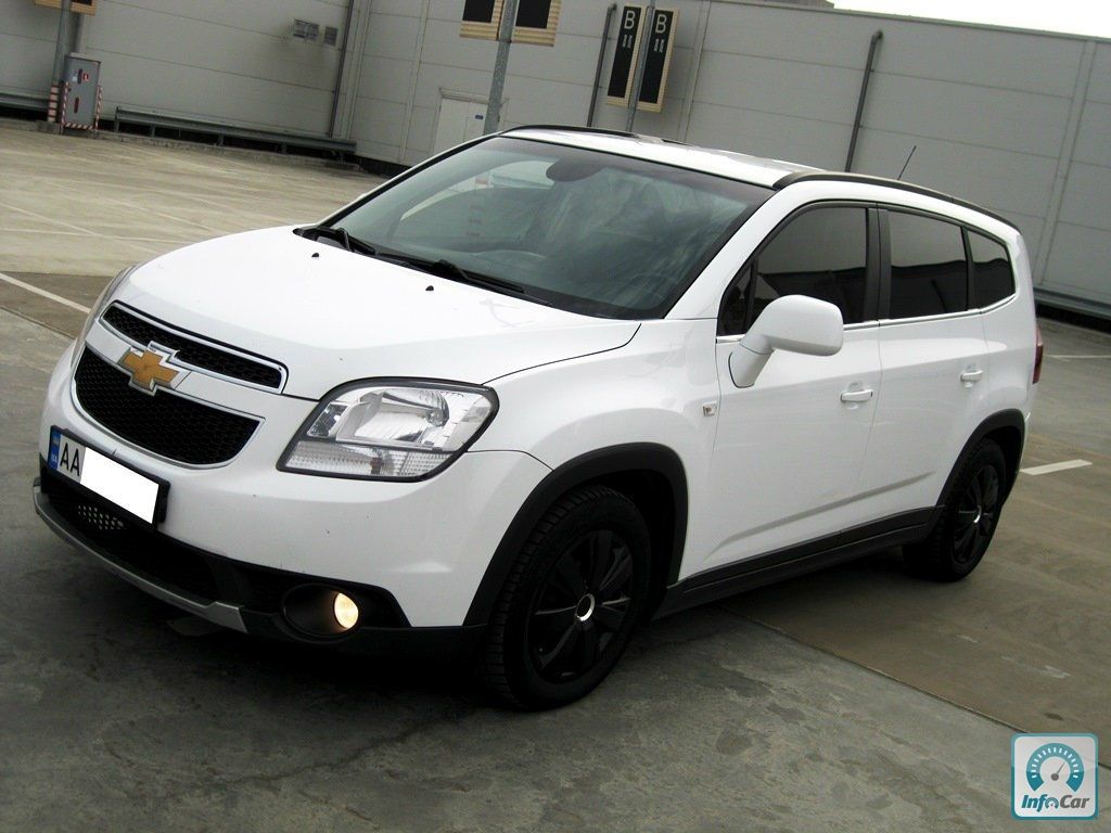 Купить автомобиль Chevrolet Orlando 2011 (белый) с