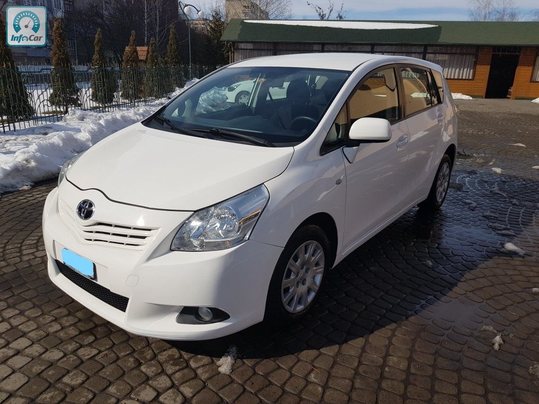 Toyota verso 2010