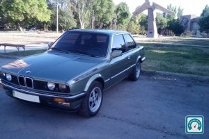 BMW 3 Series 320i 1984 757417