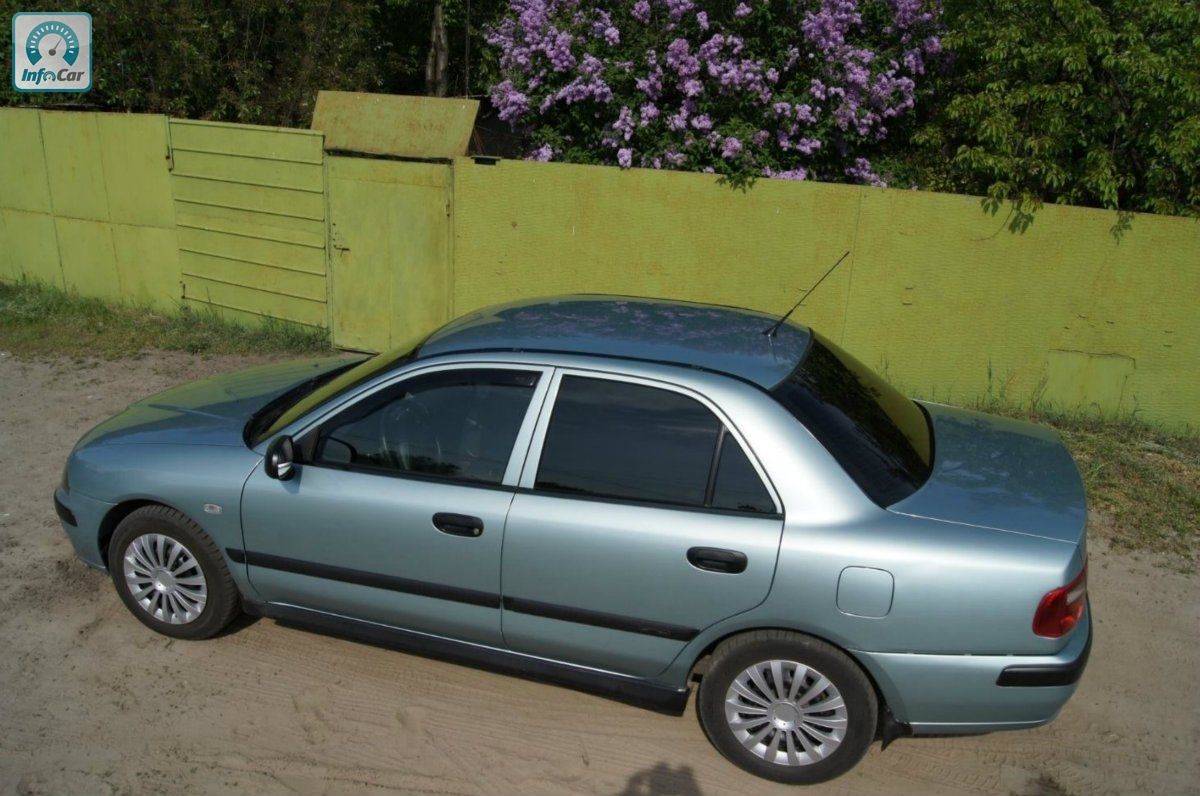 Mitsubishi carisma 2003 год