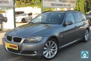 BMW 3 Series  2010 758542
