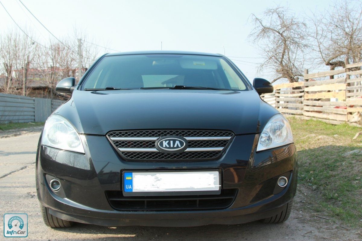 Купить автомобиль KIA Ceed 2008 (черный) с пробегом