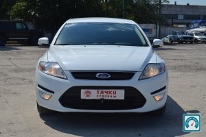 Ford Mondeo  2013 759620
