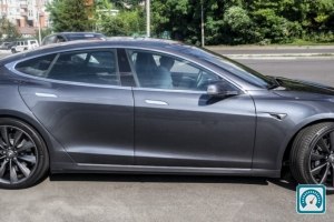 Tesla Model S 90D 2017 762384