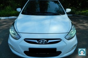 Hyundai Accent  2012 762432
