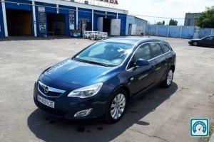 Opel Astra  2011 766968