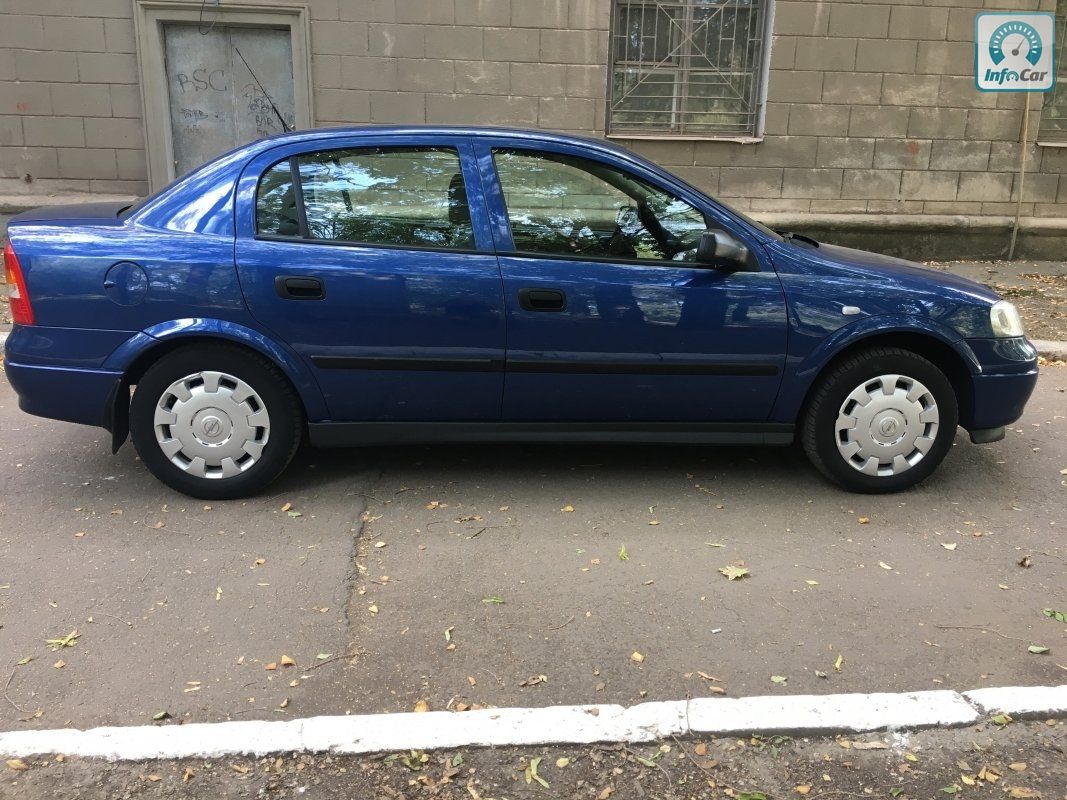 Opel astra 2008 года