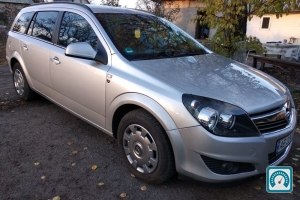Opel Astra  2010 769245