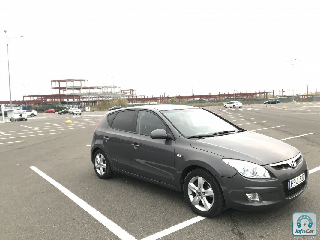 Купить нерастаможенный автомобиль Hyundai i30 2008 (серый