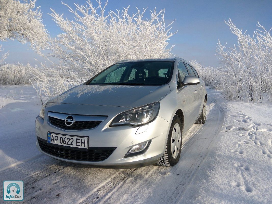 Opel j 2011