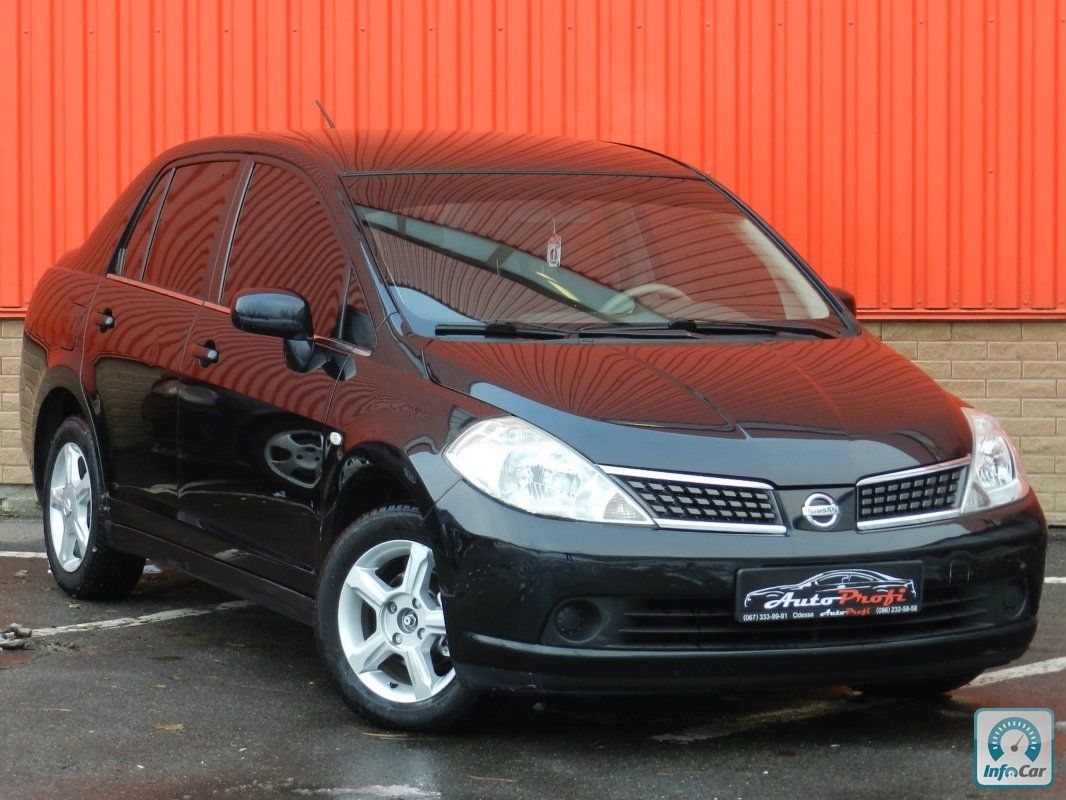 Nissan tiida 2008 год