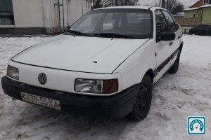 Volkswagen Passat  1992 771211