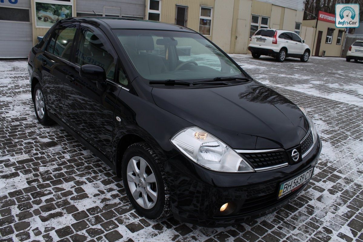 Nissan tiida 2008 седан