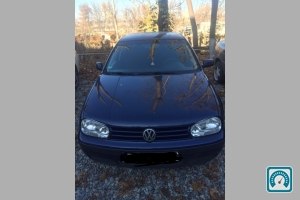 Volkswagen Golf  1999 772634