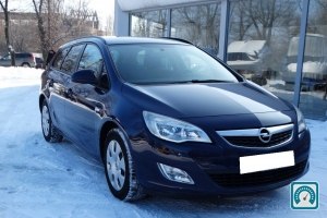 Opel Astra  2012 774209