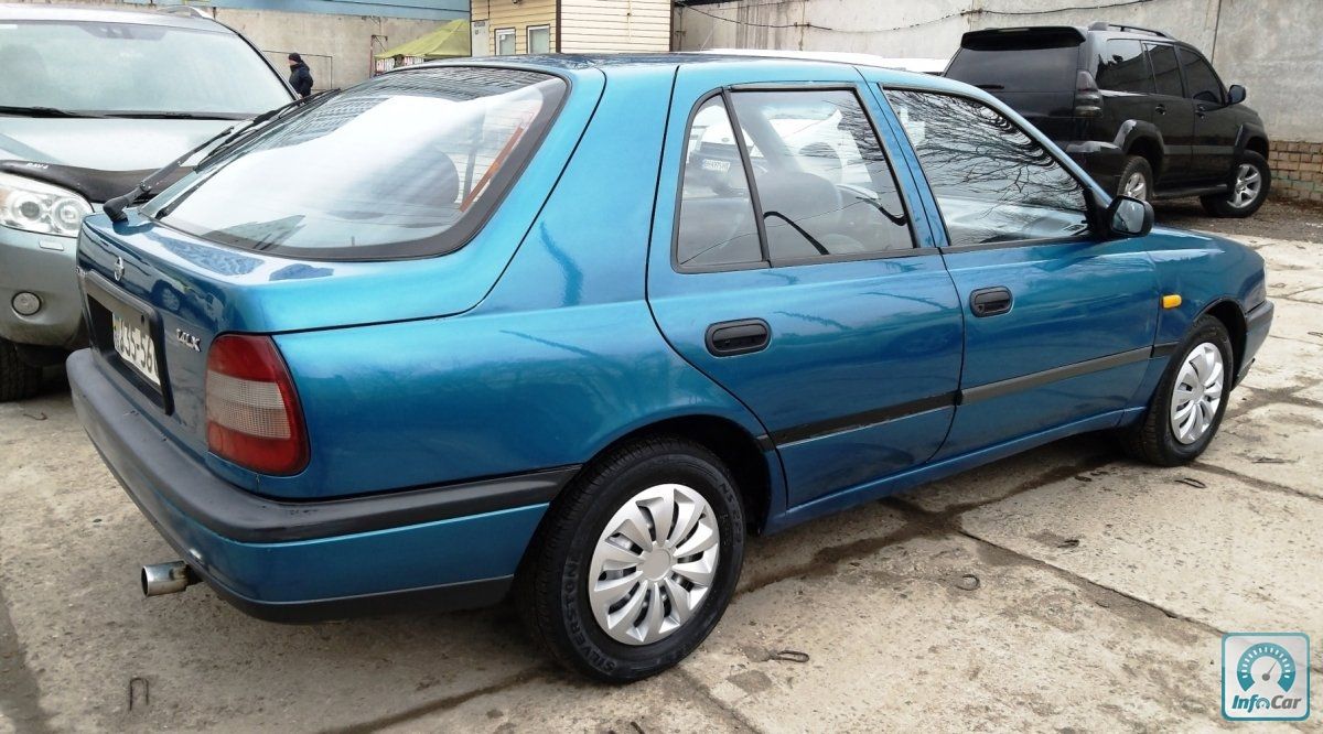 Nissan sunny 1995