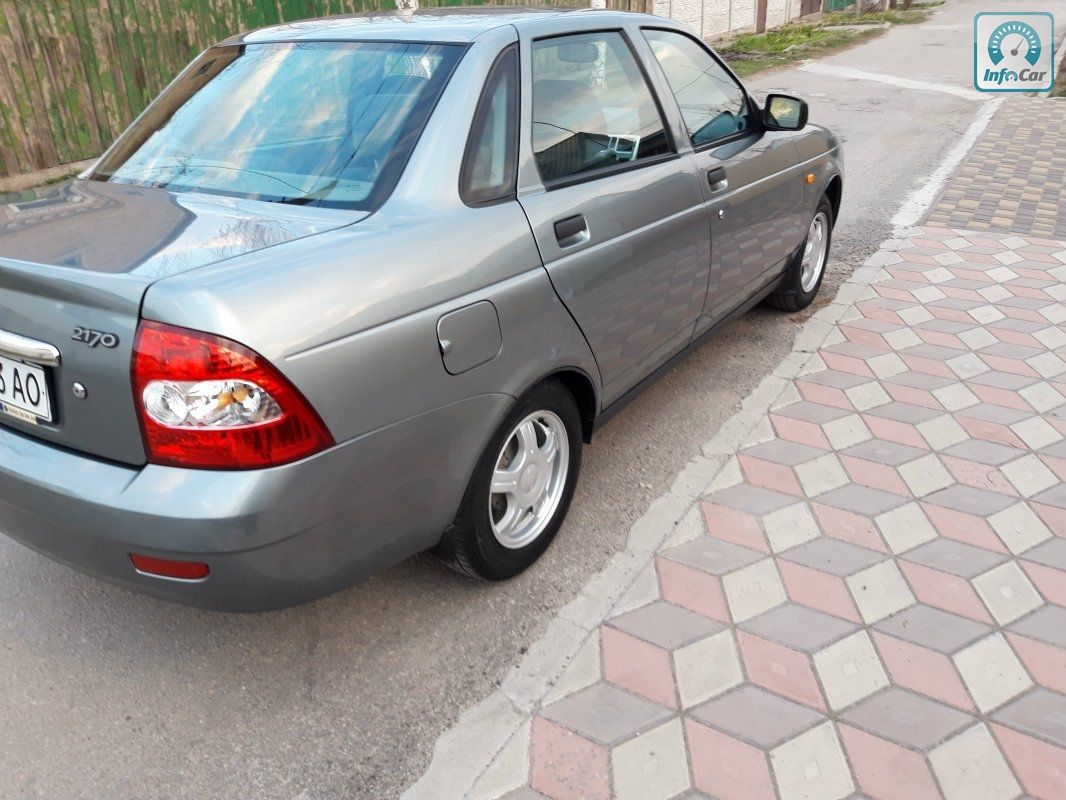 Lada priora 2008