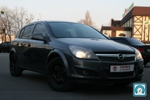 Opel Astra  2012 778931