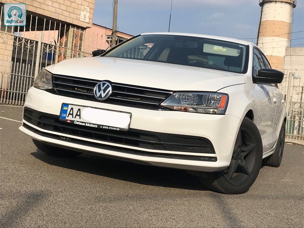 Белый volkswagen jetta