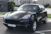 Porsche Cayenne  2012.  1