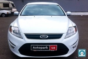 Ford Mondeo  2013 780016