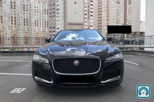 Jaguar XF Prestige 2018 781640