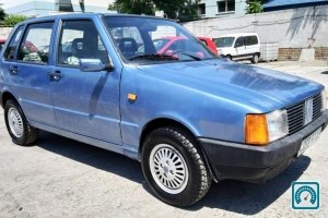 Fiat Uno  1985 781921