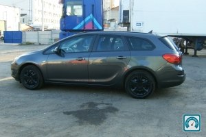Opel Astra  2011 782964
