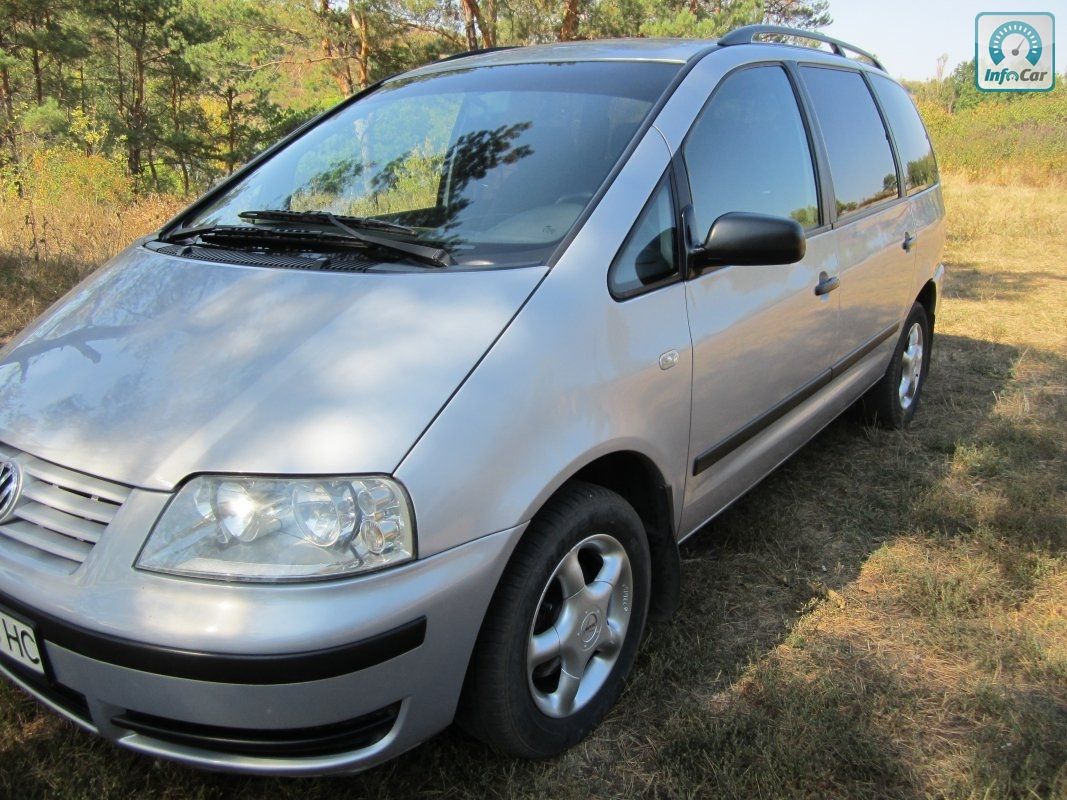 Купить автомобиль Volkswagen Sharan 2000 (серебряный) с