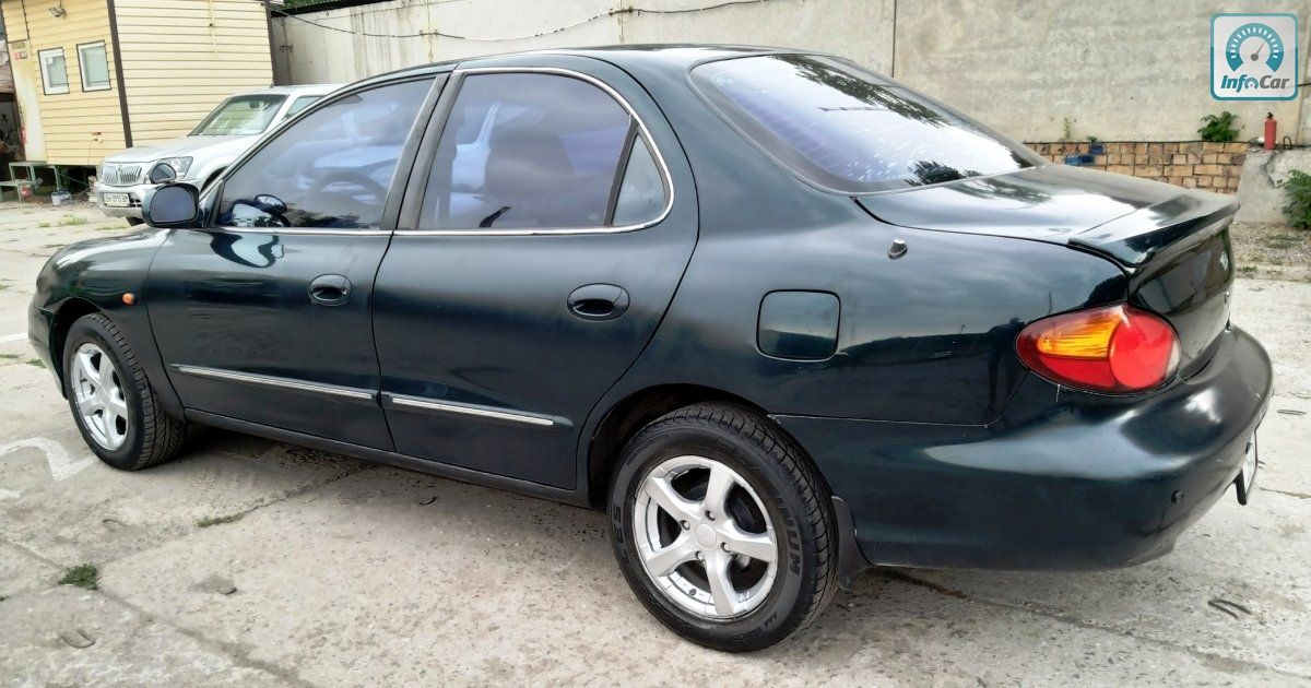 Hyundai lantra 1999