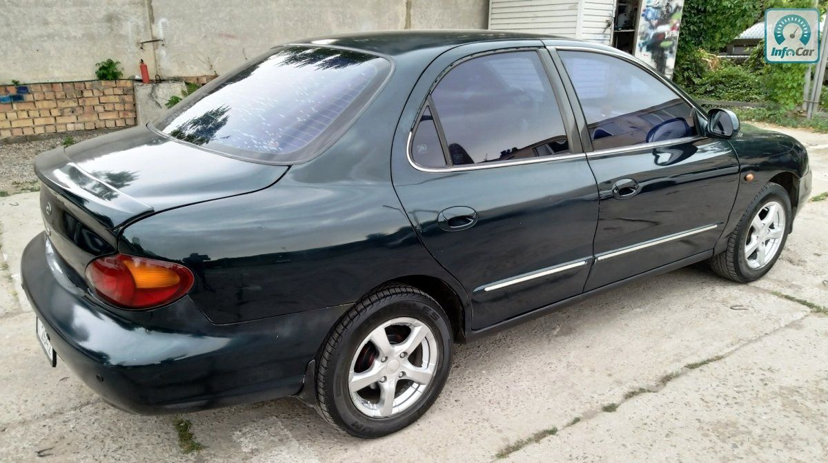 Hyundai lantra 1999