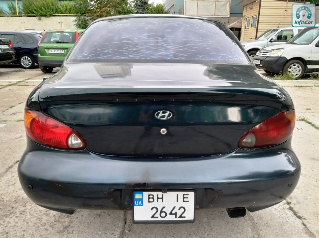 Hyundai lantra 1999