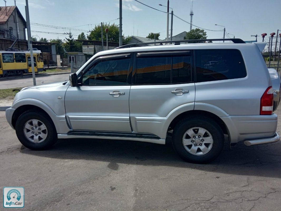 Mitsubishi pajero sport 2006