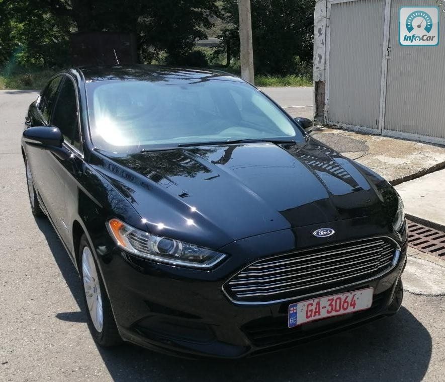 Ford fusion hybrid 2015