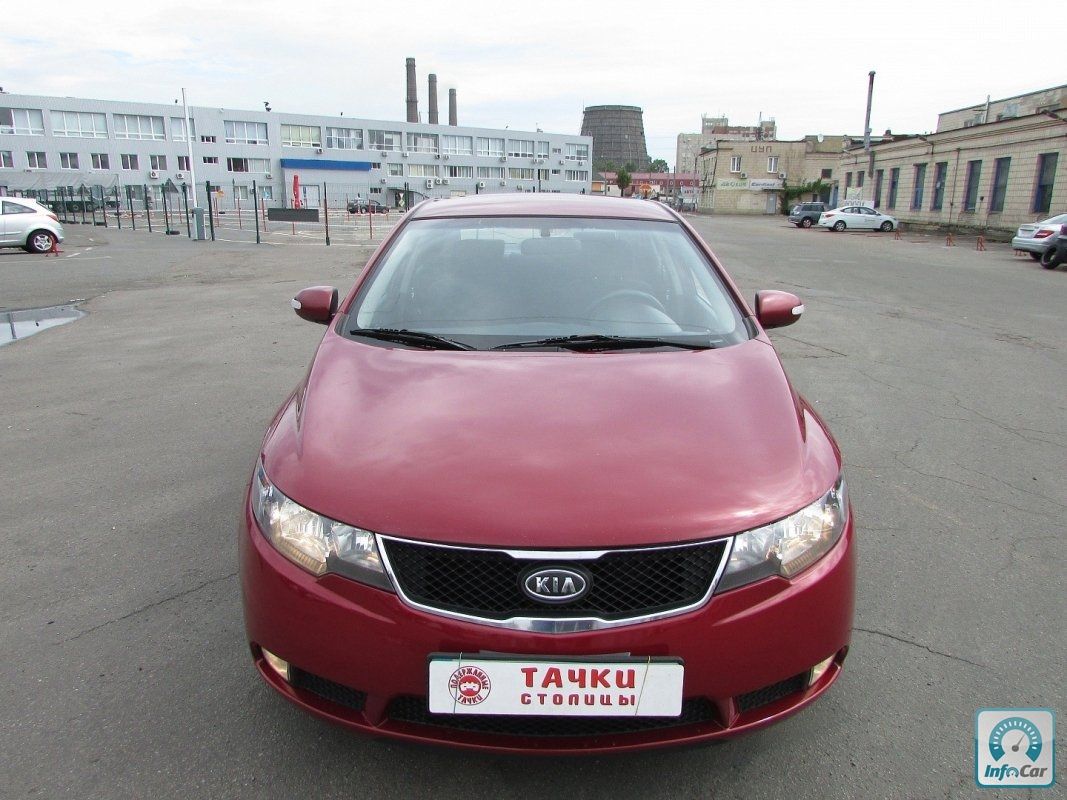 Kia cerato 2010 год